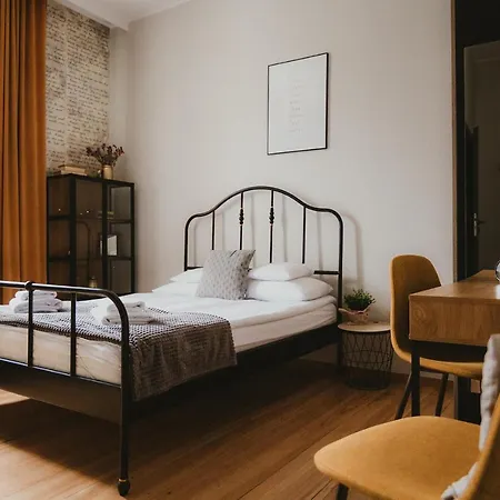 Apartamenty W Kamienicy Sieradz Exterior foto